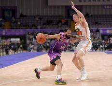 开云体育中国-山东队险胜鹈鹕，布伦森扛起全队的简单介绍