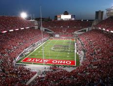 开云体育平台APP-白色子弹刺穿马赛铁幕，曼联晋级战背后的中卫反传统革命