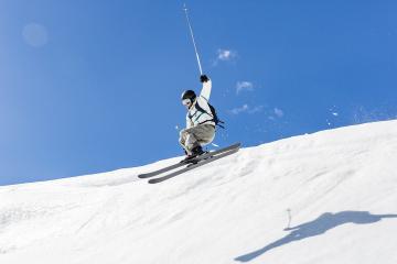 开云官方app入口-红绿之心，当喀麦隆裔马竞之魂法比尼奥，扛起非洲雄狮的脊梁