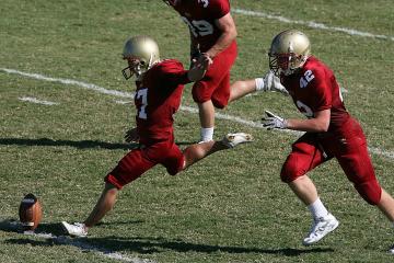 开云APP-历史性逆袭，阿隆索智勇双全，迈凯伦如何击碎梅赛德斯垄断神话