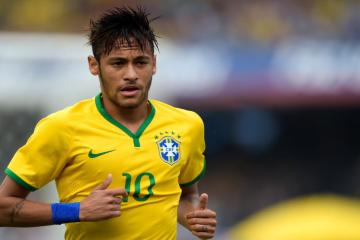 开云官方app入口-草根的逆袭！哈斯梦幻战术横扫雷诺，汉密尔顿惊天超车引爆全场