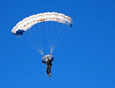 开云官方app入口-魔幻之夜，魔术主场力压独行侠，西亚卡姆惊艳表现诠释新篇章