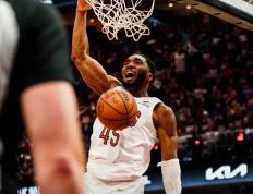 开云体育-米切尔领军爵士击败湖人，豪取九连胜