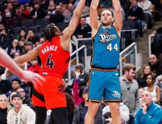 开云体育下载-猛龙力克活塞，洛瑞飙中30分