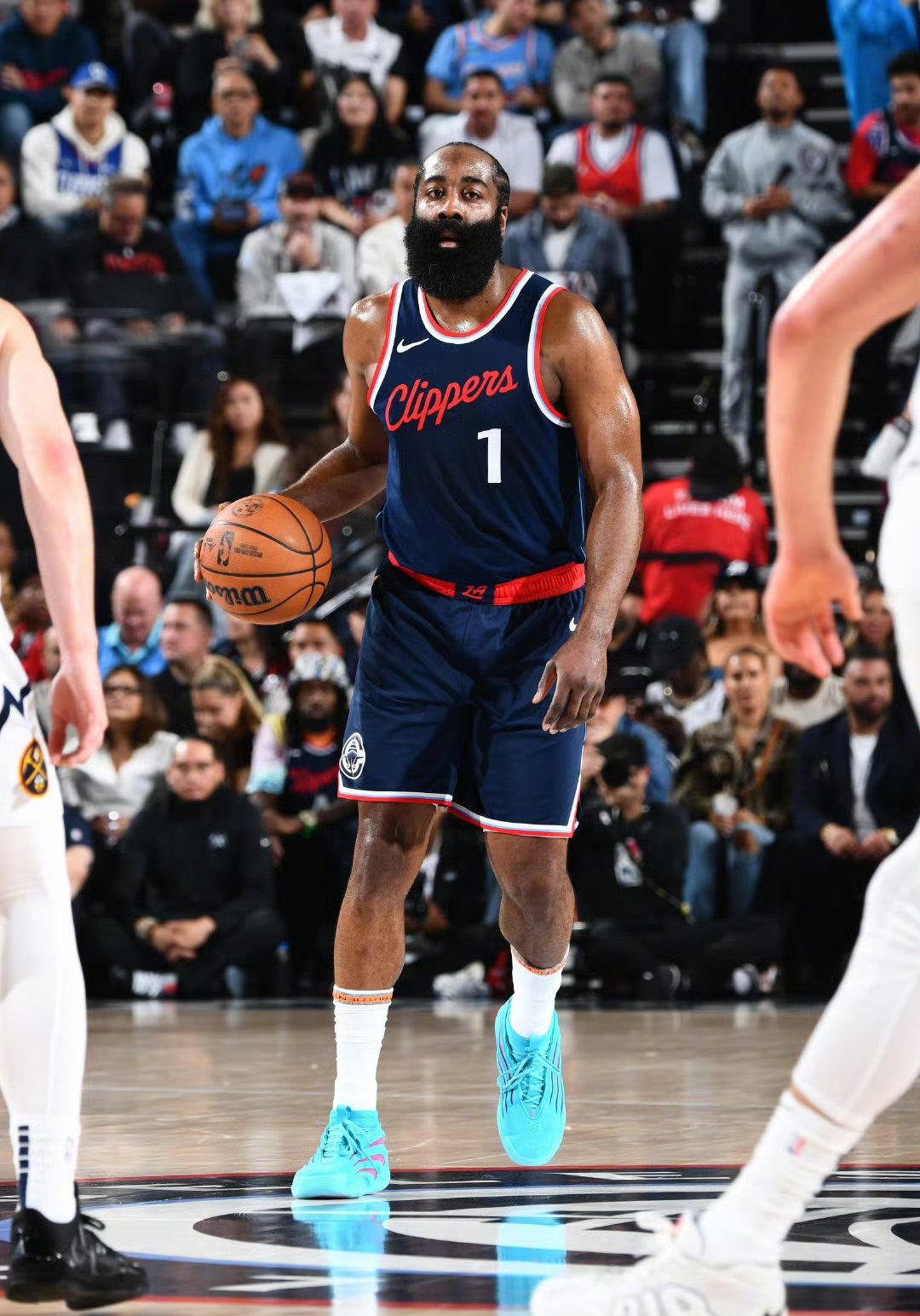 开云体育平台APP-火箭主场大胜独行侠，哈登砍下27分