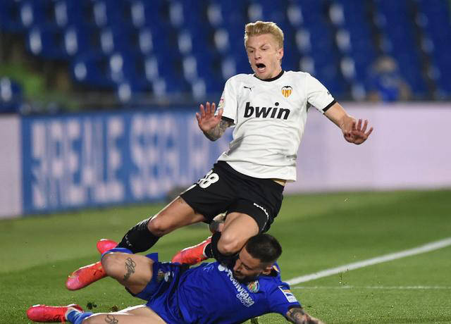 开云体育登录-皇家贝蒂斯客场不敌巴伦西亚,屈居不利