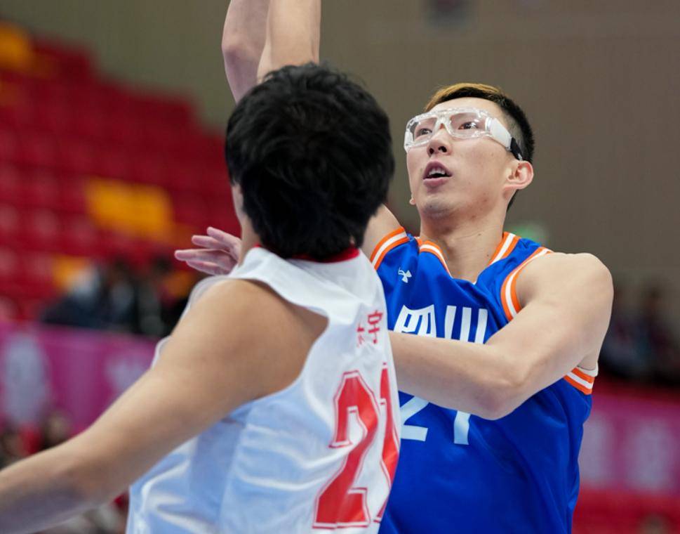 开云平台-火箭逆转新疆队，周琦状态火热