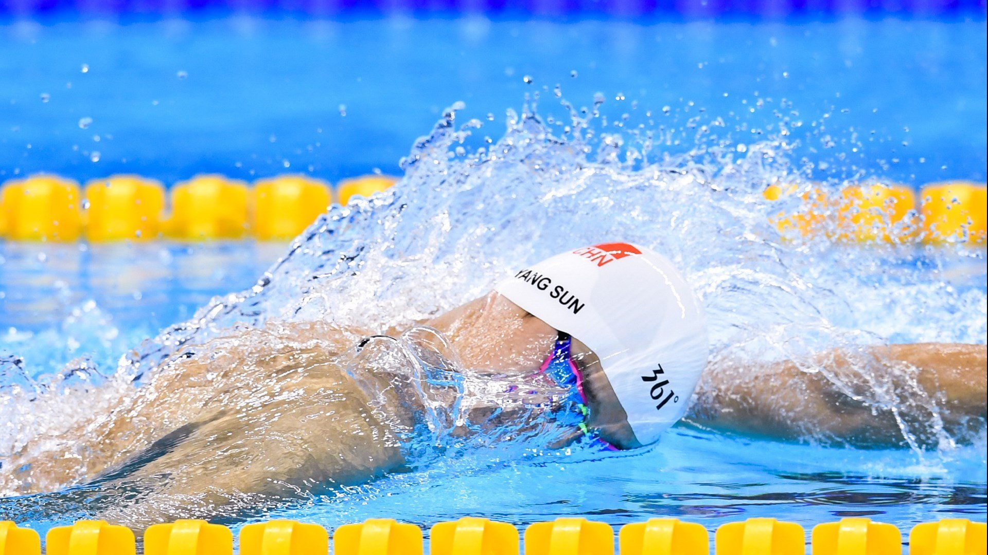 开云体育-银箭破晓，迈凯伦战术完胜终结红牛连冠，汉密尔顿火热状态宣告王者归来